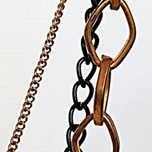Black & gold pendant chain necklace - Picture 3 of 8
